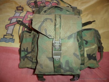  DE COMBATE DEL EJERCITO ESPAÑOL. AIRSOFT, MONTAÑISMO, MOCHILA DE COMBATE DEL EJERCITO ESPAÑOL 
TIENE 00