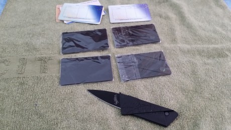 Hola compañeros,pongo en venta unas tarjetas navaja nuevas a estrenar,la que esta abierta es la mia,para 01