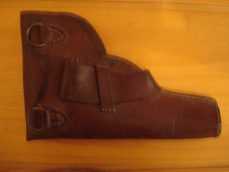  DSC06161.JPG  DSC06160.JPG 

Funda en buen estado para pistolas Star 9L . ( Para modelos de la 1920 a 00