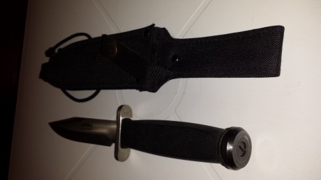 Hola compañeros,me gustaría que me ayudarais a saber mas sobre este cuchillo Aitor,me estoy desaciendo 20