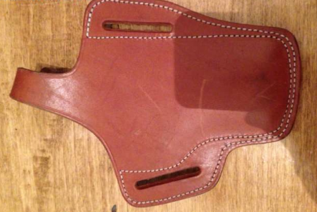 Se vende funda de piel para revólver de la marca Astra, completamente nueva y original con su marcaje 02