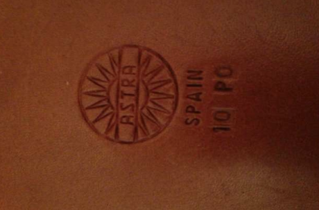 Se vende funda de piel para revólver de la marca Astra, completamente nueva y original con su marcaje 01