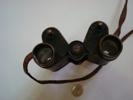 Hola, vendo lote de 4 prismáticos, casi todos creo que son militares. Se pueden usar pues su estado es 01