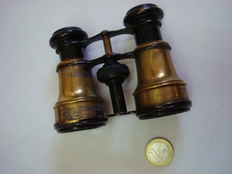 Hola, vendo lote de 4 prismáticos, casi todos creo que son militares. Se pueden usar pues su estado es 10