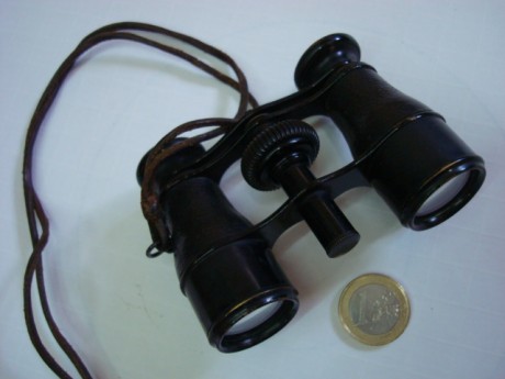 Hola, vendo lote de 4 prismáticos, casi todos creo que son militares. Se pueden usar pues su estado es 20