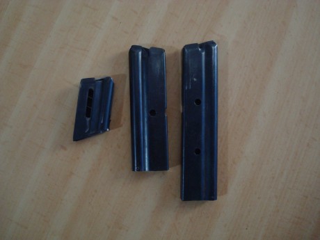  DSC06166.JPG 

Cargadores para carabinas del 22 Armscor M20P de 15 y 10 cartuchos, el pequeño de 5 desconozco 00