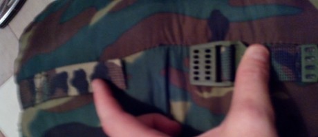 Se vende saco de dormir del ejercito de alta montaña, tiene rota una de las bandas de presion, posiblemente 01