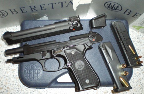 Buenas compañeros, dispongo de una Beretta 92fs  9 p con dos cargadores de 15 cartuchos. Tiros aproximados 00
