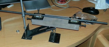 hola compañeros.
ya lo tengo. Un dia me dio la neura y le dije a un amigo soldador que me cortase un retal 00