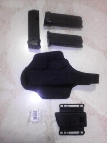 Cambio cargadores, funda, portacargador y conector de 3.5 libras, todo ello de GLOCK 19 por cargadores 10