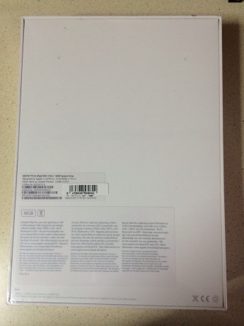 Vendo IPad Air 16g con pantalla de retina, tiene wi-fi  +  celular, color gris espacial, es nuevo en su 01
