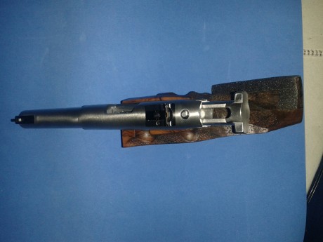 Hola, vendo pistola Ruger MK II Target  Inox. cal. 22 lr. con cachas de tiro Morini, un sólo cargador 00