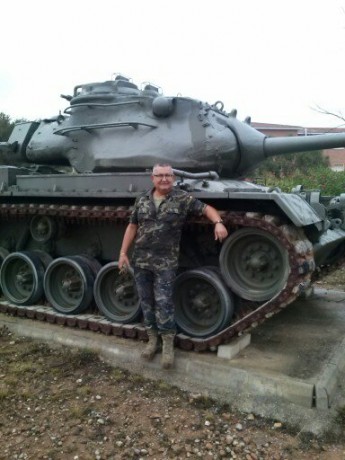mi amigo Miguel, nuestro Cuenca, en pocos dias dejara de vestir a diario su querido uniforme de soldado 12