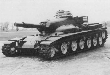 Hola a todos.
Quisiera hacer una pregunta sobre la traccion el los carros de combate.
He observado que 21
