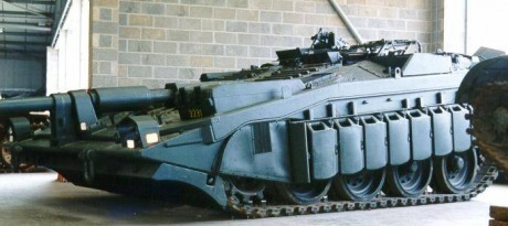 Hola a todos.
Quisiera hacer una pregunta sobre la traccion el los carros de combate.
He observado que 31