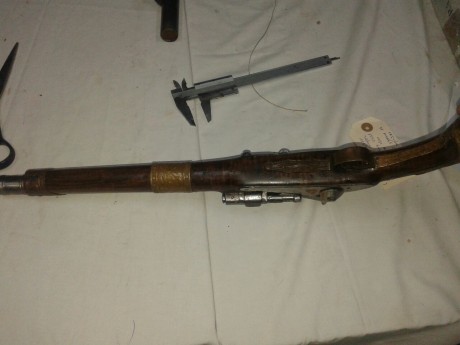 Hola a todos.
Tengo una duda con esta pistola, sus marcajes, y su sistema de cierre, y, quería que si 80