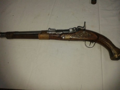 Hola a todos.
Tengo una duda con esta pistola, sus marcajes, y su sistema de cierre, y, quería que si 140