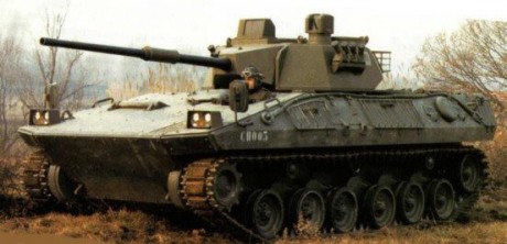 Para picar a algunos... imaginen un AMX-10RC con misiles anticarro y un cañon de 40 mm CTA, mejors blindaje... 160