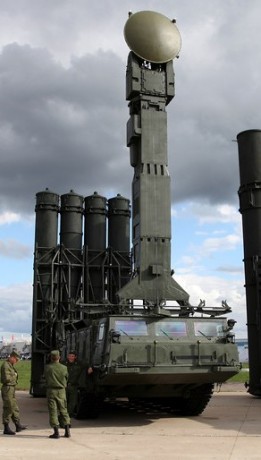 Os adjunto este curioso enlace de un video ruso donde ponen en marcha este cazacarros de la segunda guerra 110