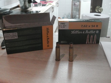  VAINAS.JPG 46 VAINAS SELLIER BELLOT  7,62 X 54 R, PISTON BOXER , VALIDAS PARA MOSIN NAGANT, DRAGUNOV 00