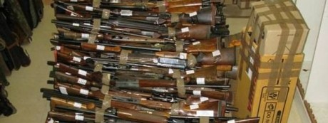  La Guardia Civil destruye en Lleida más de 800 armas intervenidas 
Estaban depositadas por diferentes 00