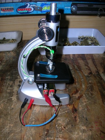 Buenas.
Aqui teneis una modificación del tester de lee que facilita muchisimo el trabajo de medir el agujerito 00