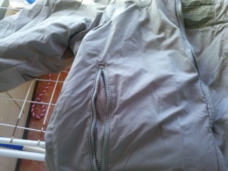 Hola, vendo este chaqueton reglamentario del US Army,Nivel VII de primaloft , talla Medium regular, se 12