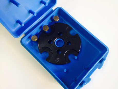 Vendo conversor de calibre (Shell Plate) para prensa Dillon 550-B

Aunque en la caja pone que es para 01