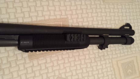 Escopeta de corredera 12/76 recamara magnum, con acabado parkerizado anticorrosion, cargador de 8+1,sin 01