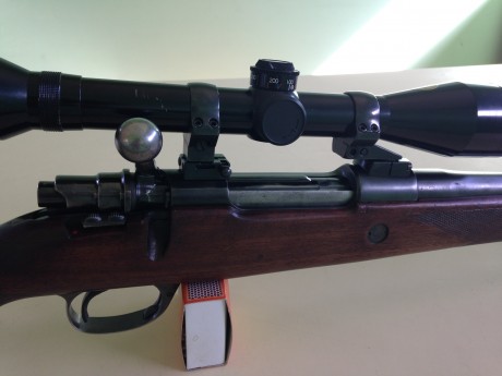 Se vende rifle Santa Barbara cal. 243, con monturas Appel y visor Tasco, 4 X 40.
Su precio es de 500 euros. 30