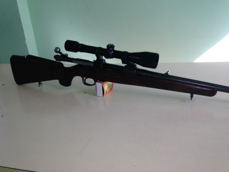 Se vende rifle Santa Barbara cal. 243, con monturas Appel y visor Tasco, 4 X 40.
Su precio es de 500 euros. 60