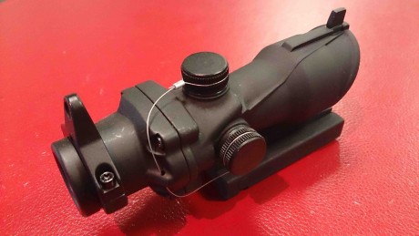 Hola a todos,

Vendo este visor de 4 aumentos réplica ACOG y marca PHANTOM.  Está en estado como nuevo 01