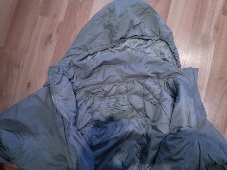 Hola, vendo este chaqueton reglamentario del US Army,Nivel VII de primaloft , talla Medium regular, se 21