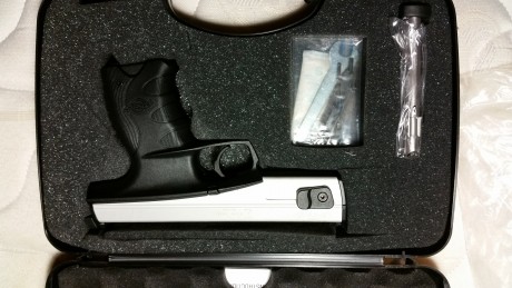 VENDO WALTHER SP22 M1 22LR, nueva 90 eur. el arma se encuentra en Pamplona tlf. 948880119 / 679487816," 00