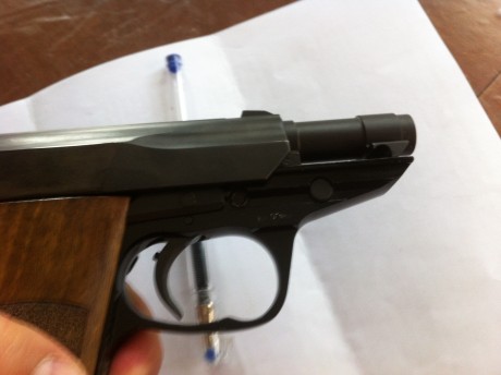 Lo dicho la cambio por un movil de ultima generación, ajustando diferencias si las hubiera.
La pistola 02