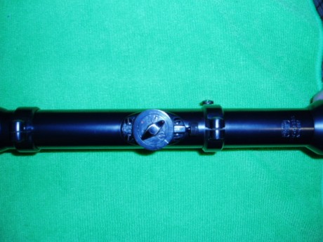 Hola.
Recientemente he adquirido un rifle Mauser, sistema 98, que trae un visor Zeiss antiguo (acompaño 12