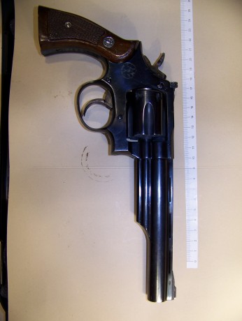 vendo llama del calibre  22        100€  ESTA EN ZARAGOZA   lo dejo en 90€ 01