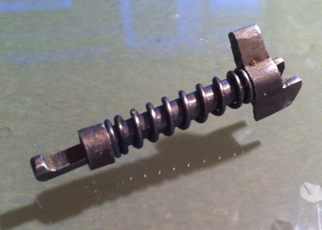 Hola, amigos del Foro,
Un amigo tiene una carabina tigre (el modelo corto), y le falta la siguiente pieza: 20