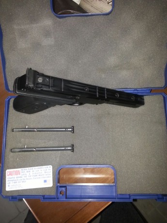 Vendo smith wesson modelo 22a calibre 22lr con dos cargadores y su maletin original. El precio es de 300€ 30
