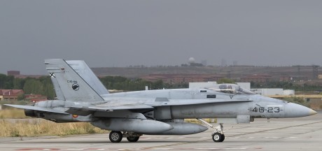 Pues eso, en este hilo pretendo deleitaros como amantes de los aviones de combate que sois muchos, con 00