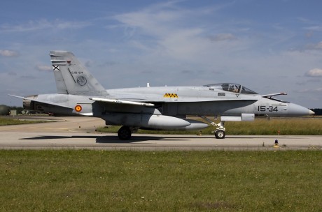 Pues eso, en este hilo pretendo deleitaros como amantes de los aviones de combate que sois muchos, con 21