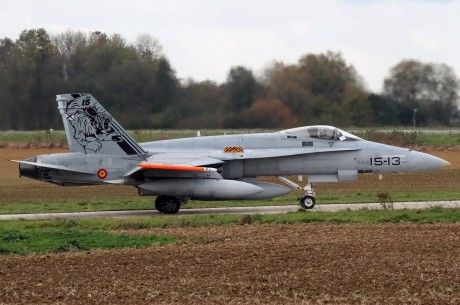 Pues eso, en este hilo pretendo deleitaros como amantes de los aviones de combate que sois muchos, con 31