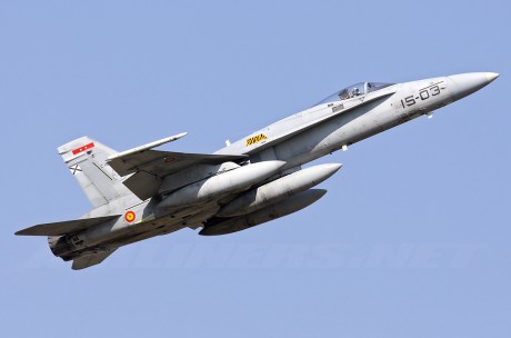 Pues eso, en este hilo pretendo deleitaros como amantes de los aviones de combate que sois muchos, con 52