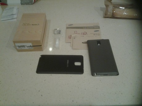 vendo este Galaxy Note 3 en perfecto estado de 32 GB en color negro, lo entrego con cargador, manuales, 00