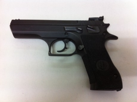 Magnifica arma para empezar en ipsc no tiene que envidiar a ningun arma en la categoria produccion es 01
