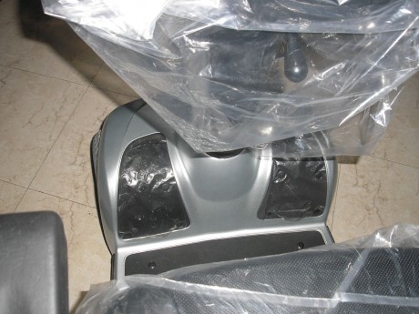 Hola, vendo una escooter de la casa invacare modelo leo.

Tiene una autoomía de 34 kilómetros y se compró 10