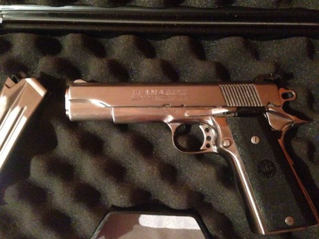 Vendo o cambio llama maxII del 9 mm con dos cargadores  por revolver s&w o colt del 357  o pistola 02