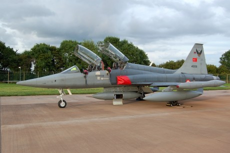 Pues eso, en este hilo pretendo deleitaros como amantes de los aviones de combate que sois muchos, con 101