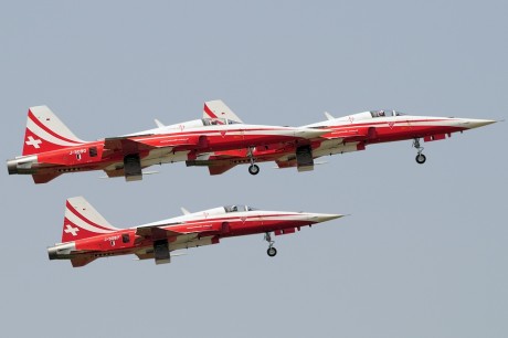 Pues eso, en este hilo pretendo deleitaros como amantes de los aviones de combate que sois muchos, con 120