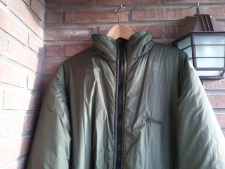 Vendo esta chaqueta inglesa de la marca Snugpak modelo Sleeka, tiene un relleno de 170 gramos de softie, 02